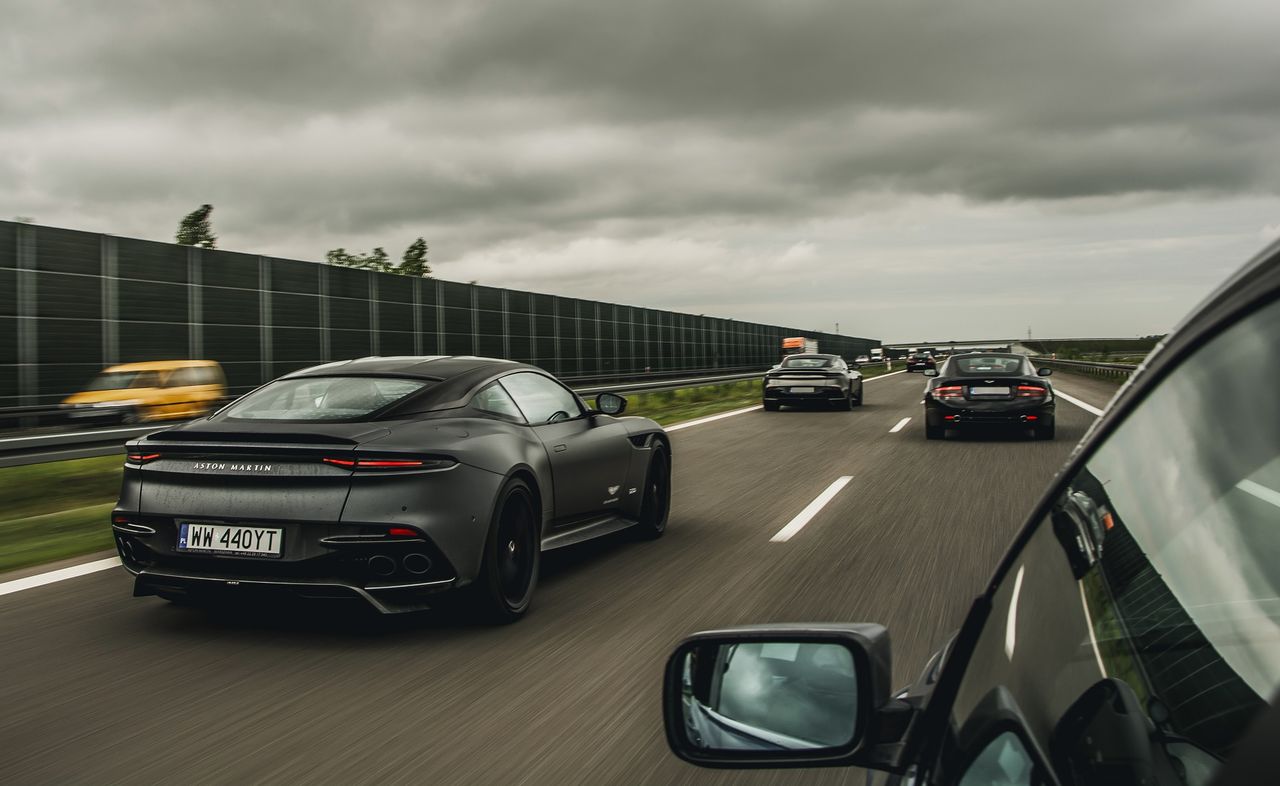 Aston Martin na Dolnym Śląsku. Kawalkada aut przejedzie przez Polskę