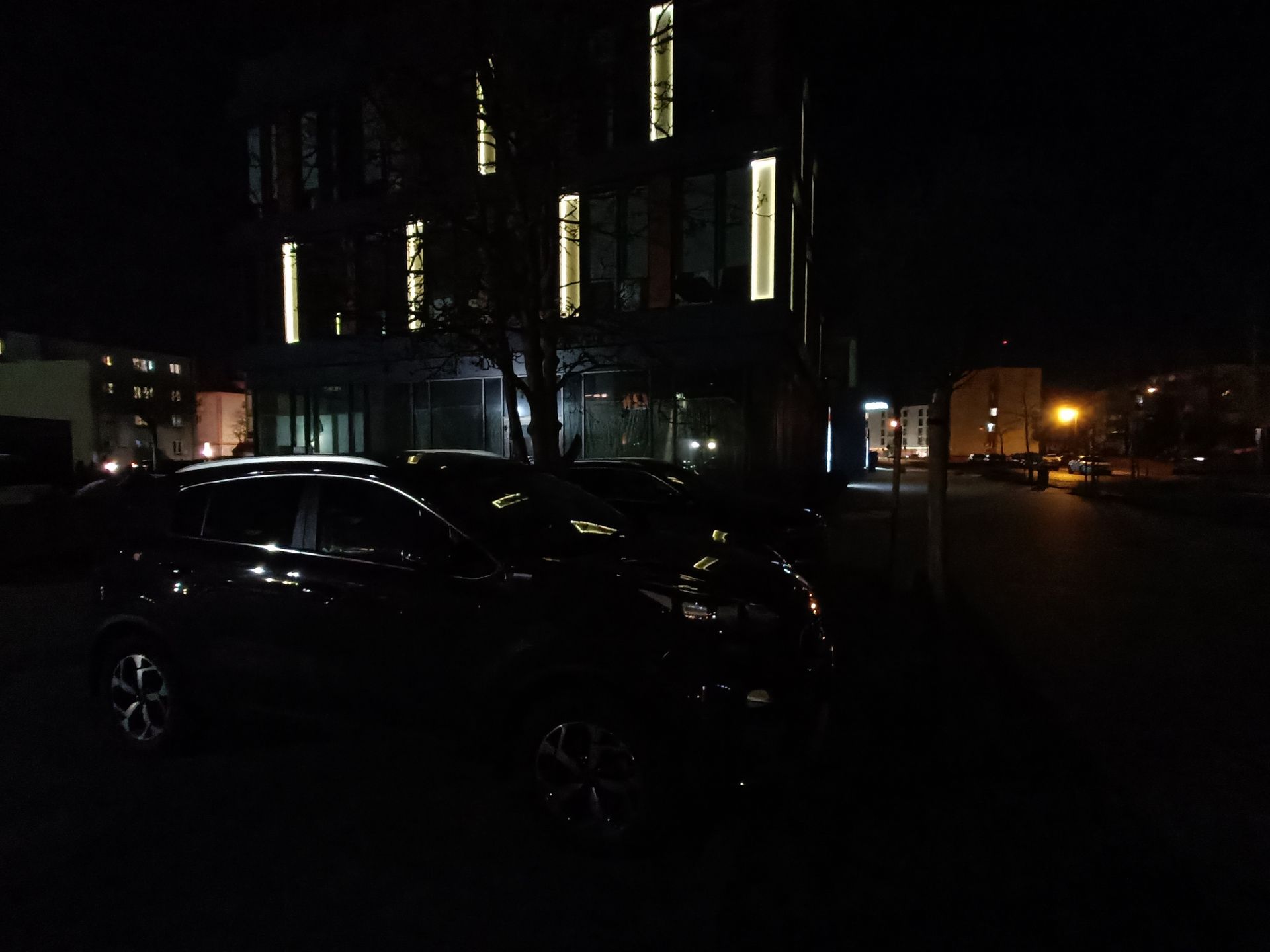 Aparat realme 9 Pro+ wymiata w nocy. Tak, może się równać z flagowcami 25