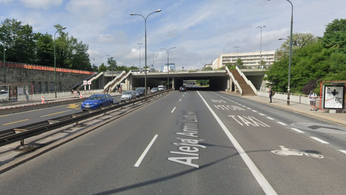 Kładka placu Na Rozdrożu została zmodernizowana