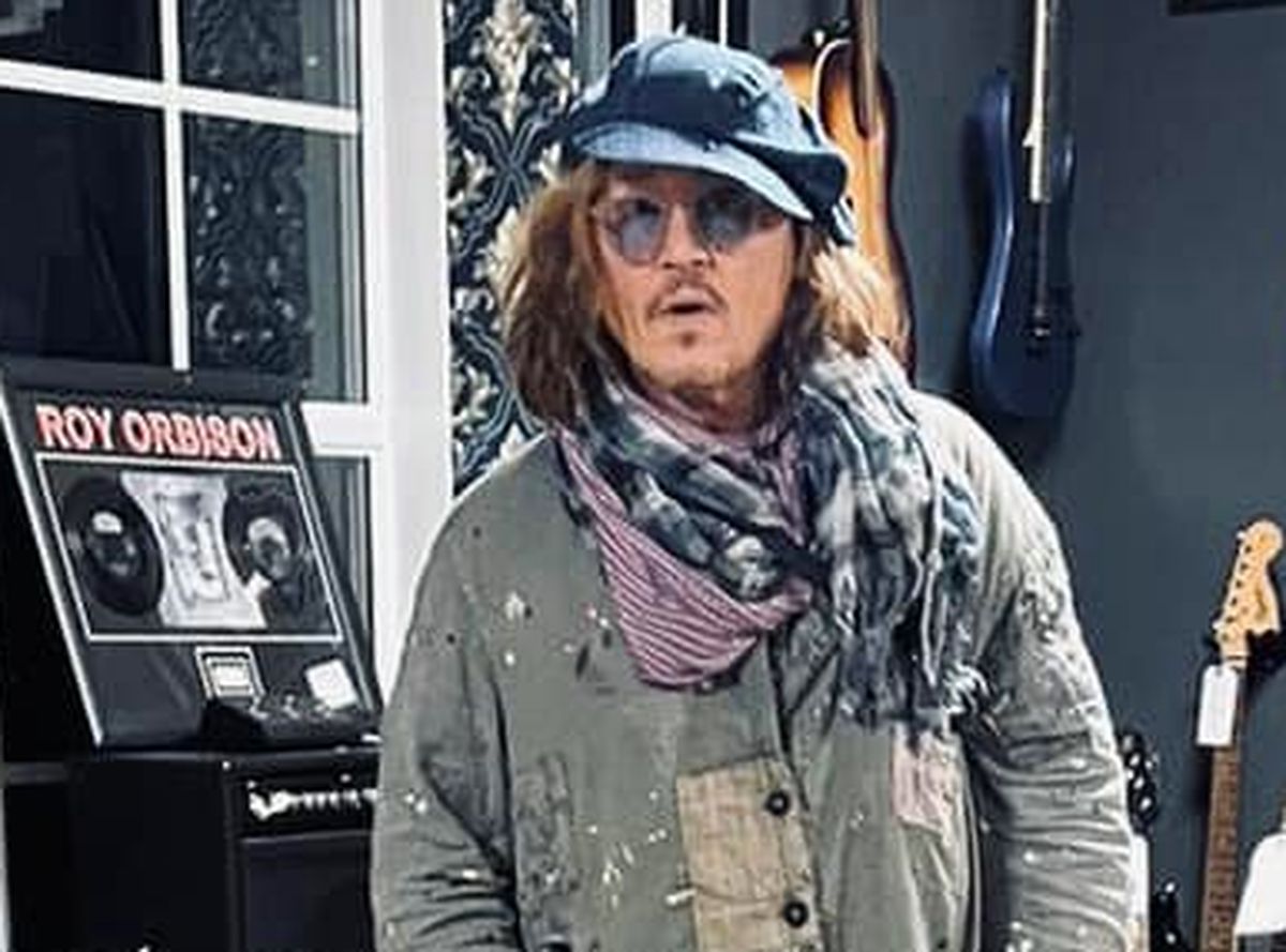 Johnny Depp w sklepie z antykami