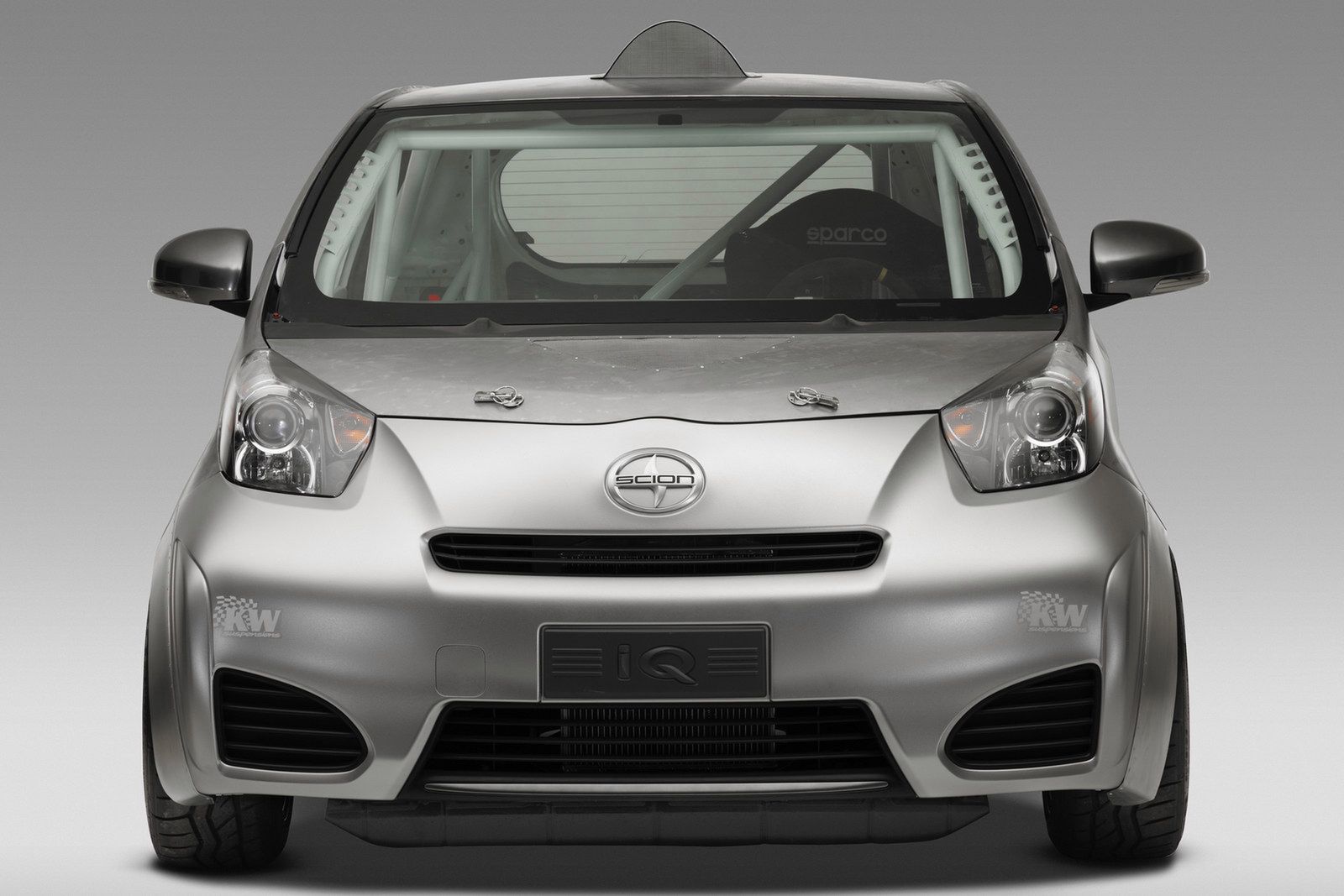 SCION iQ-MR