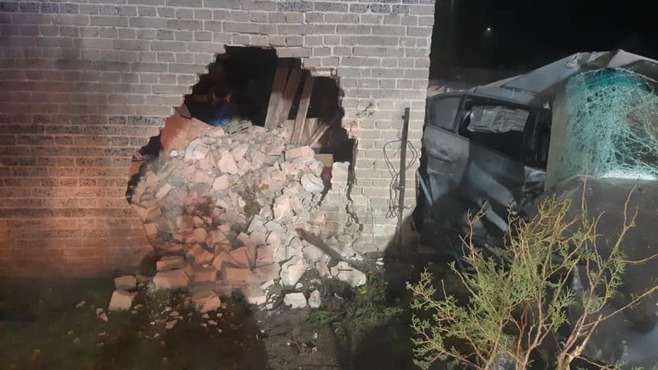 Długołęka. Kierowca BMW wjechał w budynek. Zginął na miejscu