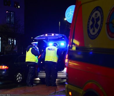 Wjechał w ludzi na chodniku i uciekł. Policja szuka sprawcy