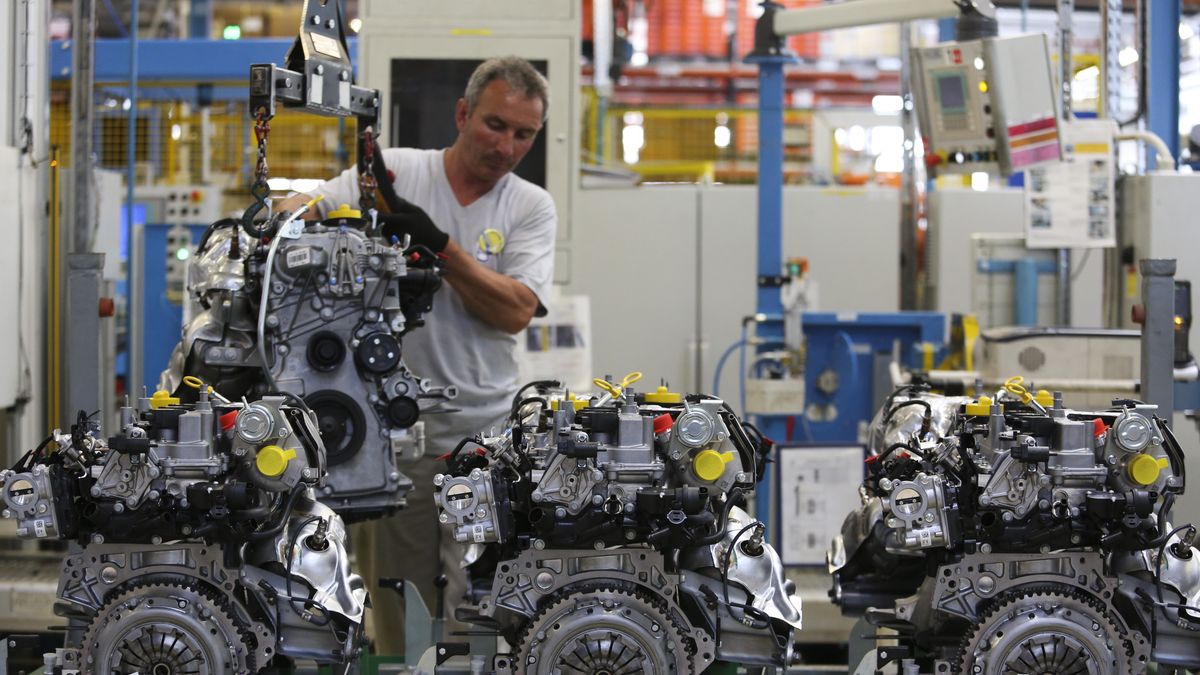 Linia produkcyjna w fabryce Dacii