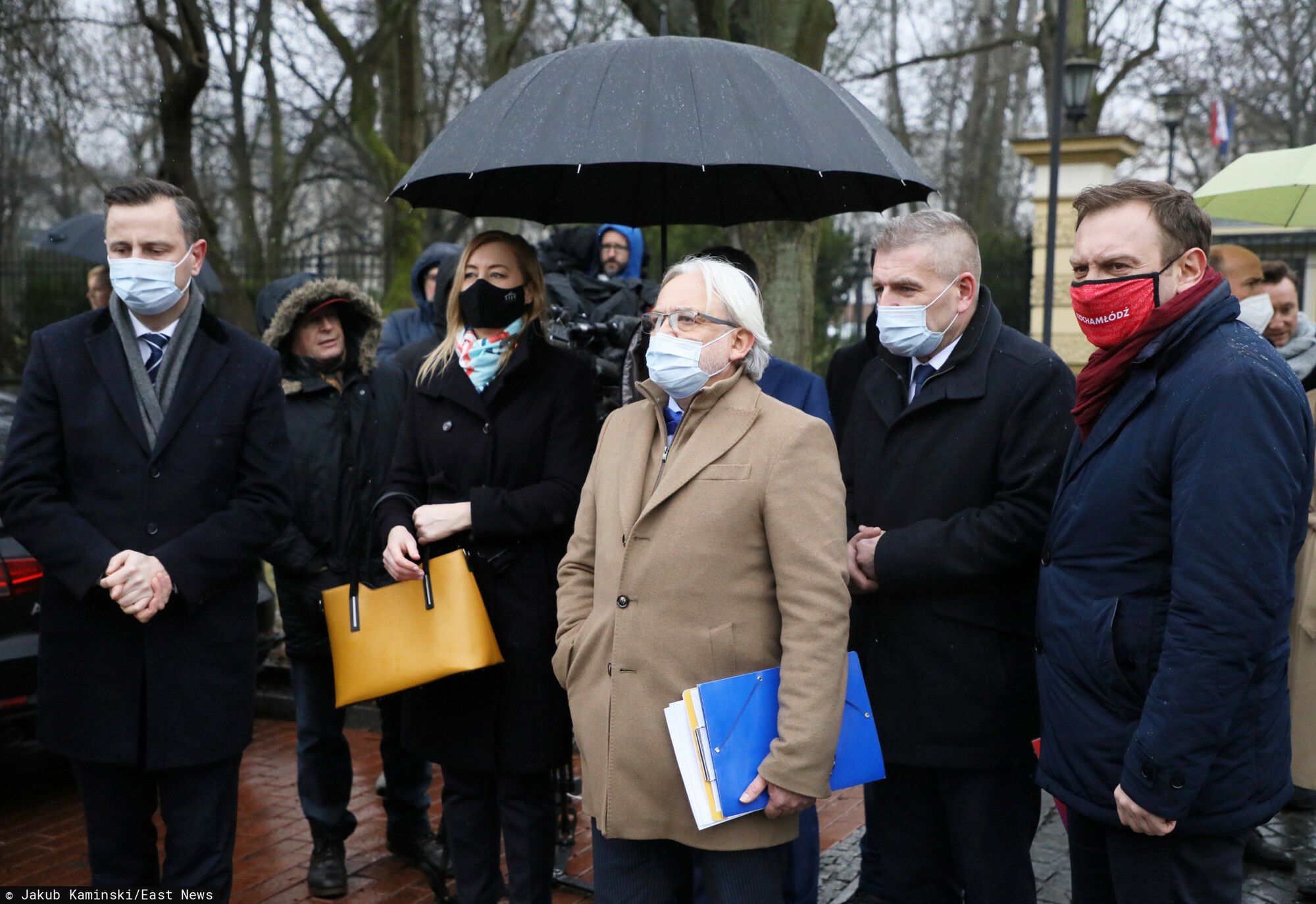 Spotkanie premiera z opozycj? w sprawie walki z pandemi?Fot. Jakub Kaminski/East News, Warszawa, 25.01.2022. Premier Mateusz Morawiecki zaprosil szefow klubow i kol parlamentarnych oraz szefow najwiekszych partii na spotkanie w sprawie wdrazania dalszych rozwiazan prawnych i systemowych w celu walki z pandemia.
N/z: poslowie: Wladyslaw Kosiniak-Kamysz, Hanna Gill-Piatek, Wojciech Maksymowicz, Bartosz Alrukowicz, Tomasz Trela.Jakub Kaminski
