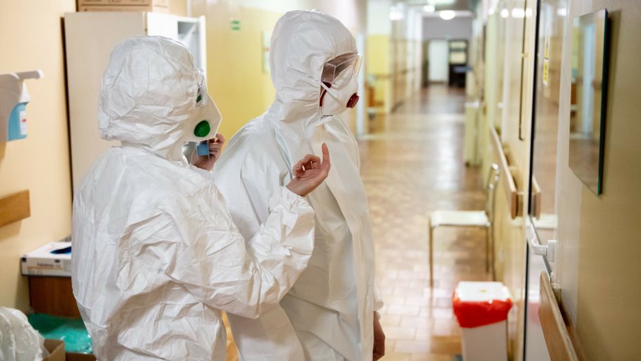 Zakażenia koronawirusem 17 listopada. Kolejny wzrost nowych przypadków