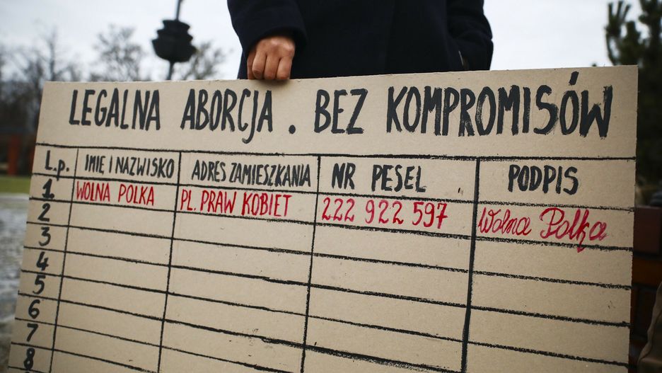 Aborcja na żądanie? Trwa zbiórka podpisów / Zdjęcie z lutego 2021 r., gdy w Gliwicach FEDERA zaprezentowała projekt ustawy 