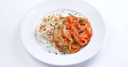 Domowy schab po cygańsku – soczyste mięso w sosie