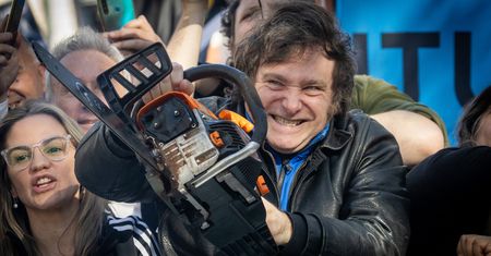 Argentyna zrezygnuje ze swojej waluty. Skąd Javier Milei weźmie dolary?