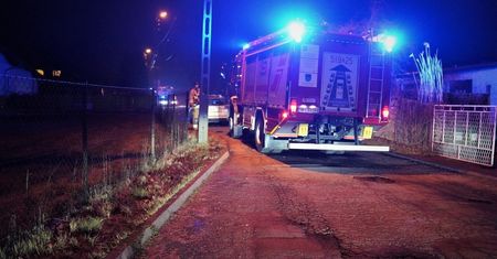 Dramat w Łaziskach Górnych. Ogień uwięził 14-latka na poddaszu