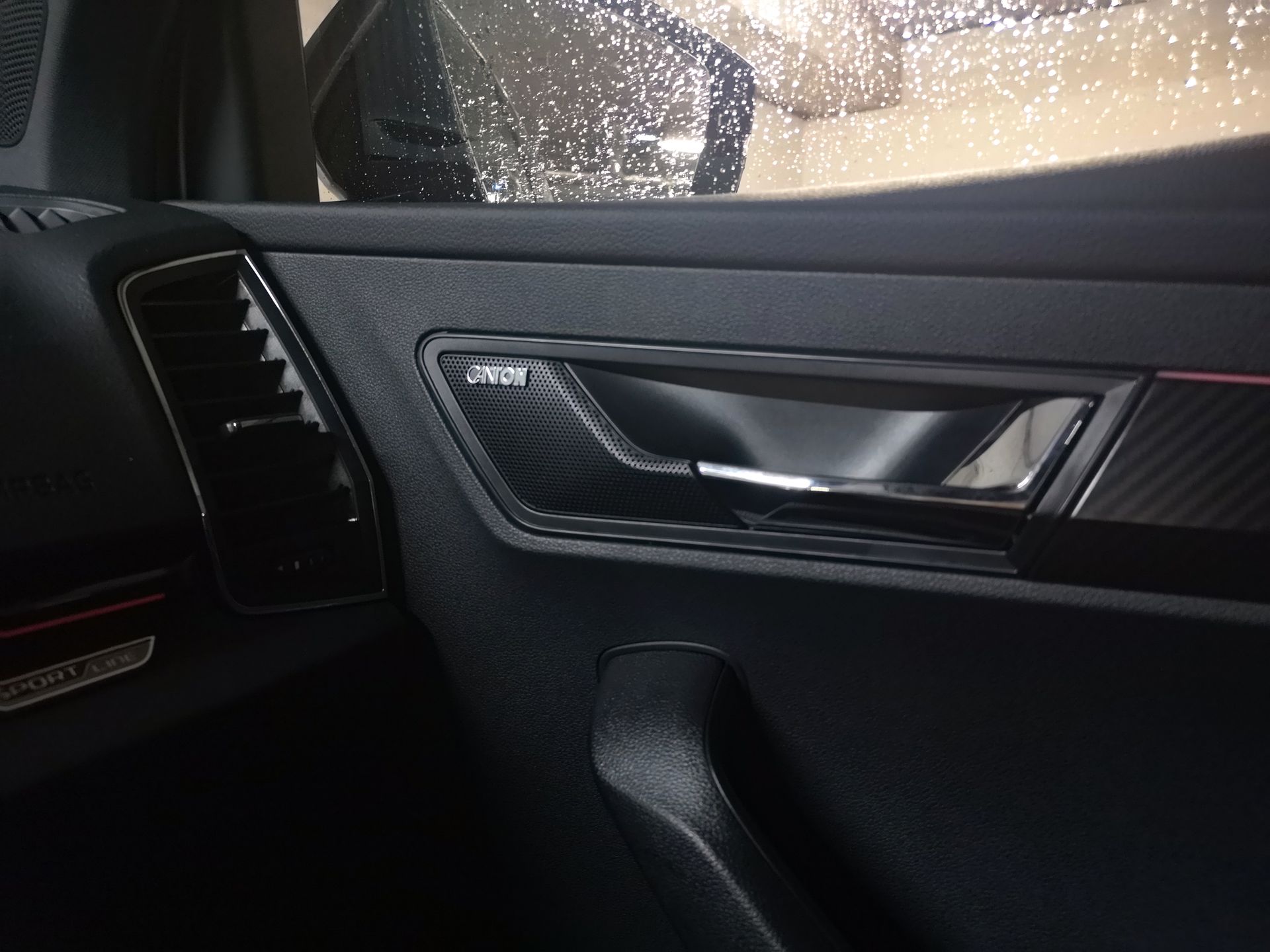 Skoda Karoq: Adaptacyjne zawieszenie, audio Canton i (prawie) zdalny dostęp do auta 14