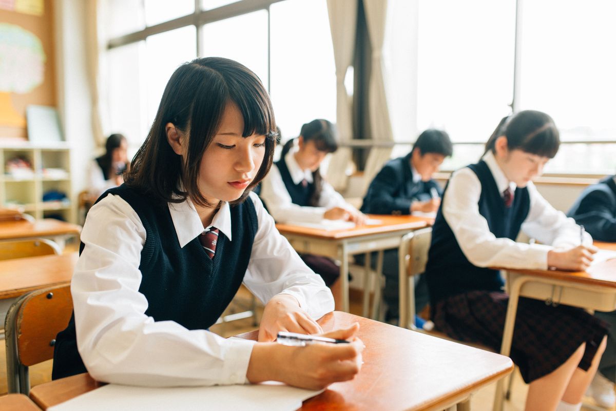 W japońskich szkołach zakazują dziewczętom noszenia kucyków 