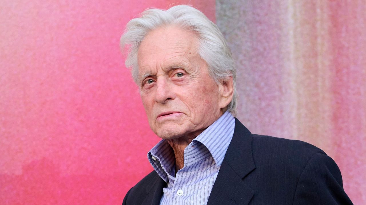 Michael Douglas latami ukrywał prawdziwą chorobę. "Mogłem stracić szczękę"