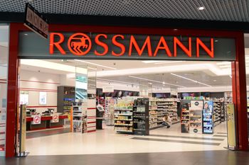 119,99 zł zamiast 199,99 zł. Kultowy zapach w Rossmannie