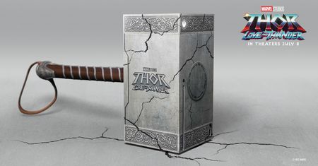 Ten młot Thora spokojnie udźwigniesz. Xbox Series X w piorunującej wersji