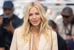 Sienna Miller w Cannes. Aktorka miała rozpięty żakiet bez stanika