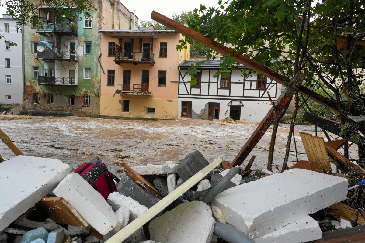 Szabrownicy grasują w Lądku-Zdroju. "Nie ma komu tego pilnować"