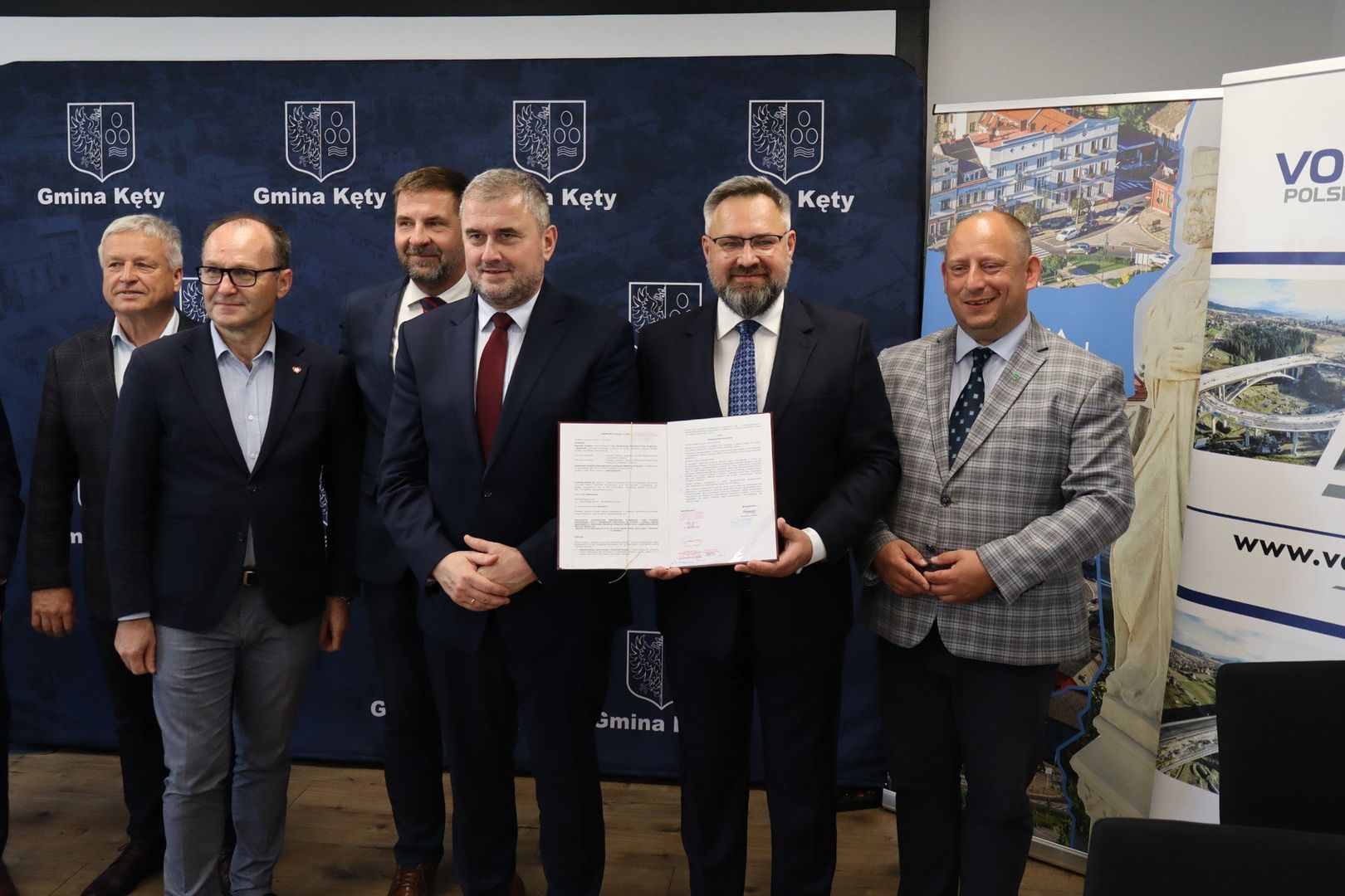 W Kętach podpisano umowę na wykonanie prac geologicznych i projektowych dla pierwszego odcinka Beskidzkiej Drogi Integracyjnej od Bielska-Białej do Bulowic