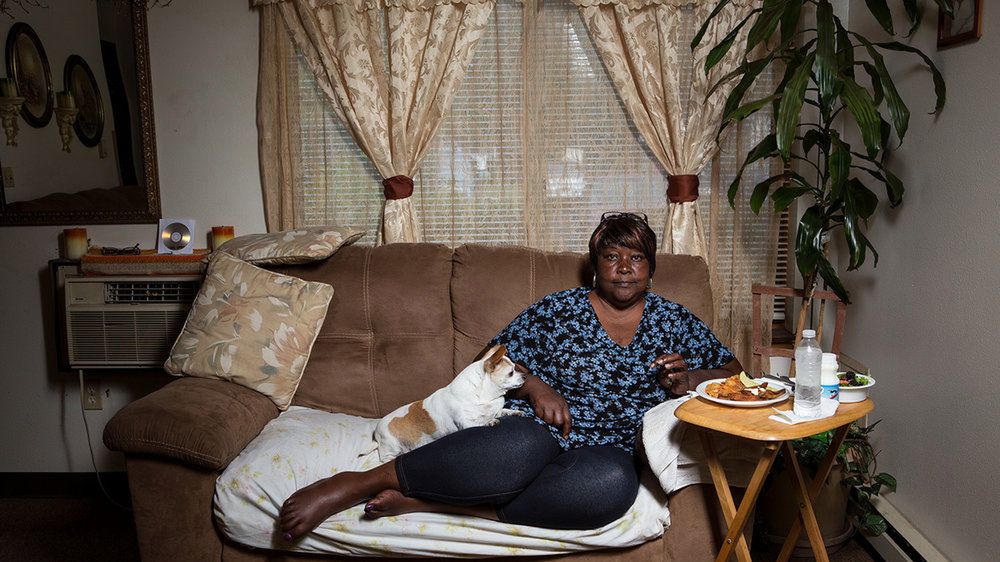 Dokumentalne portrety pokazują zwyczaje ludzi podczas kolacji w dni powszednie 1