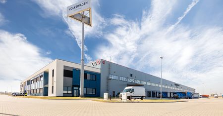 Olbrzymia dostępność części i błyskawiczna dystrybucja – tak Volkswagen Group Polska dba o wygodę kierowców