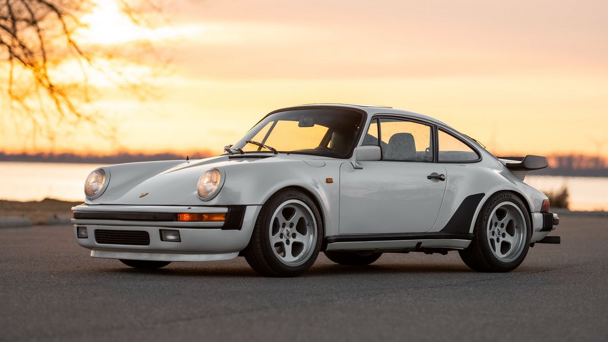 Ruf BTR to nic innego jak 911 na sterydach.