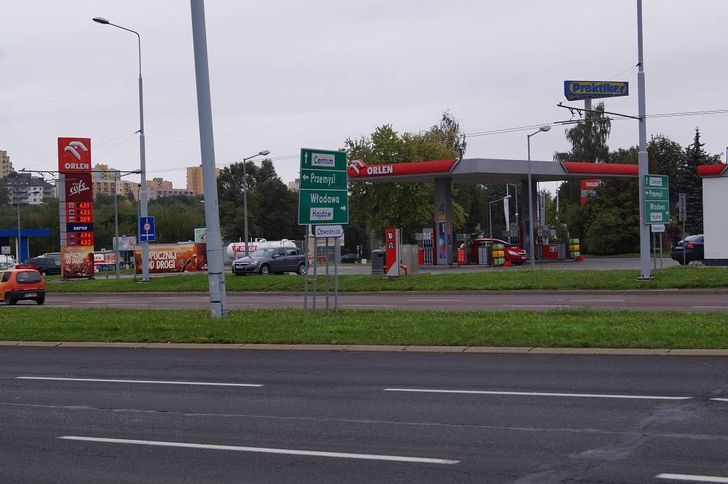 Ceny paliw na piątek, 30 października. Drobne spadki przy dystrybutorach przed weekendem