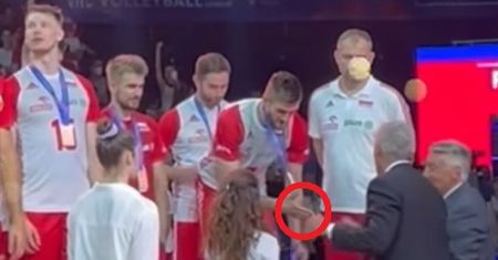 Chciał przyjąć gratulacje i... Tego mogliście nie widzieć w telewizji
