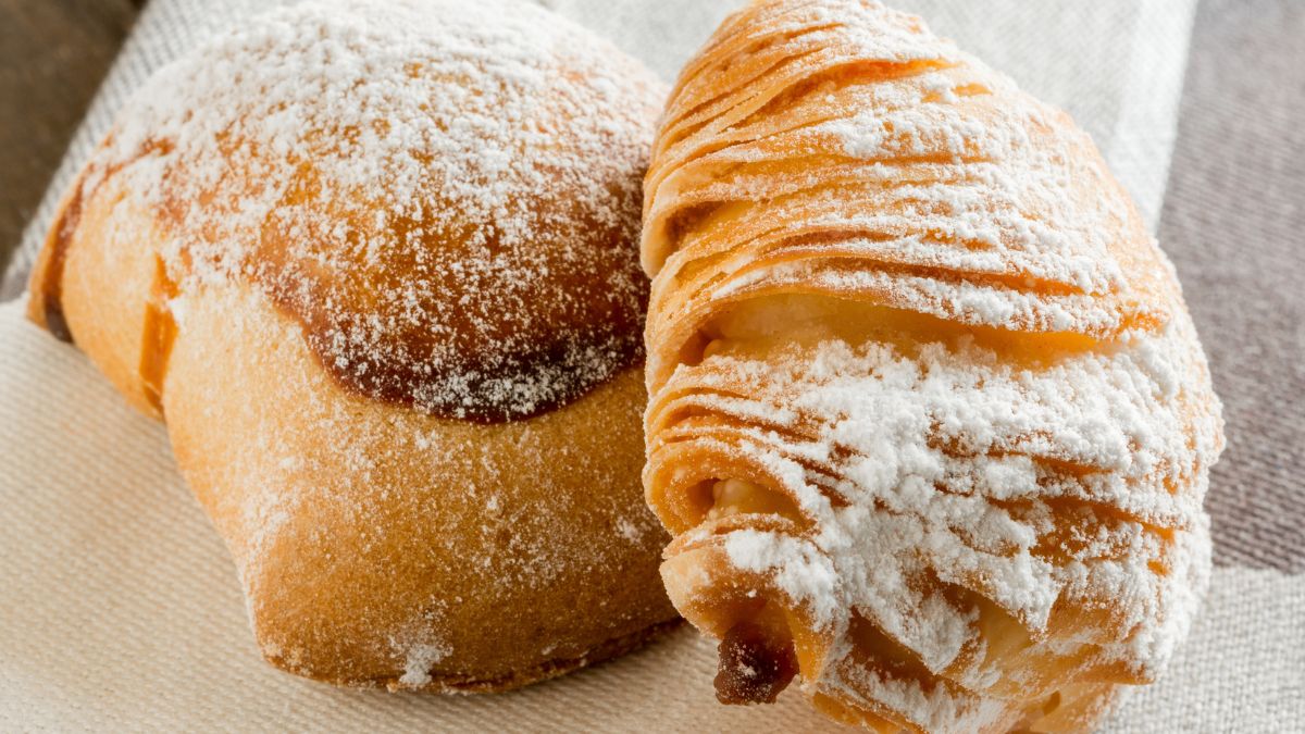 Sfogliatella z kremowym nadzieniem