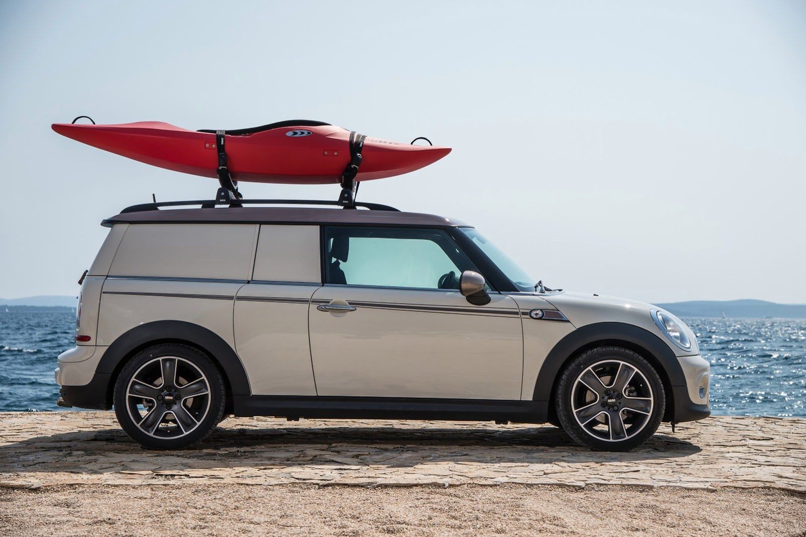 MINI prezentuje koncepcyjne auta na wakacje [galeria] 38