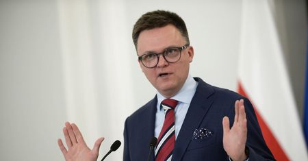 Szkoliła Hołownię z wystąpień. Teraz go ocenia