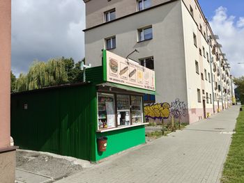 Do słynnej budki przyjeżdżają z różnych stron Polski. To żywa legenda street foodu