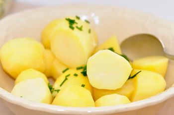 Polacy masowo popełniają błąd. Przez to ziemniaki tracą prawie wszystkie wartości