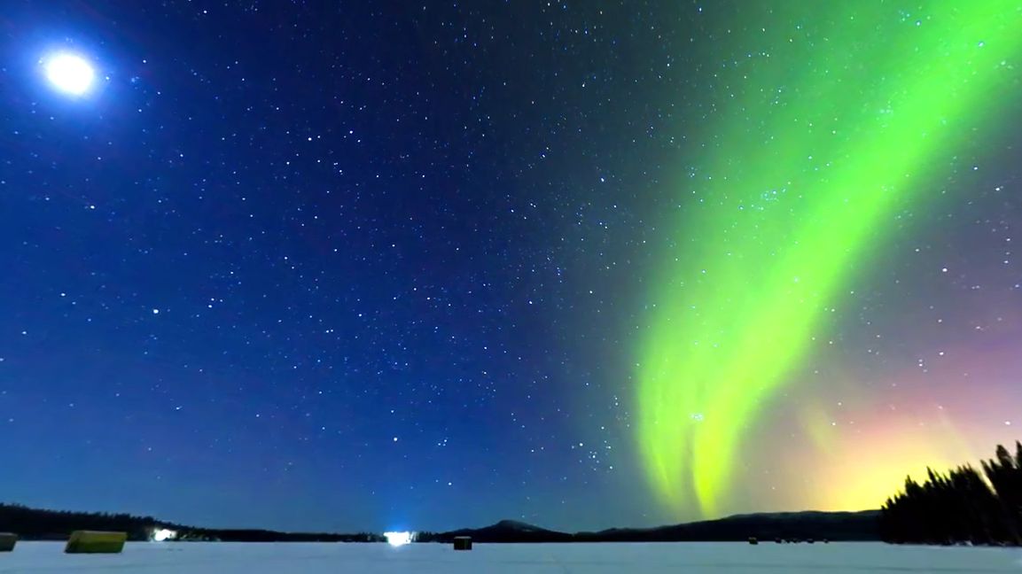 Zorza polarna i zaćmienie księżyca na jednym, niesamowitym filmie 360 stopni 1