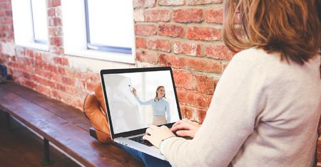Jak wybierać najlepsze kursy językowe online?