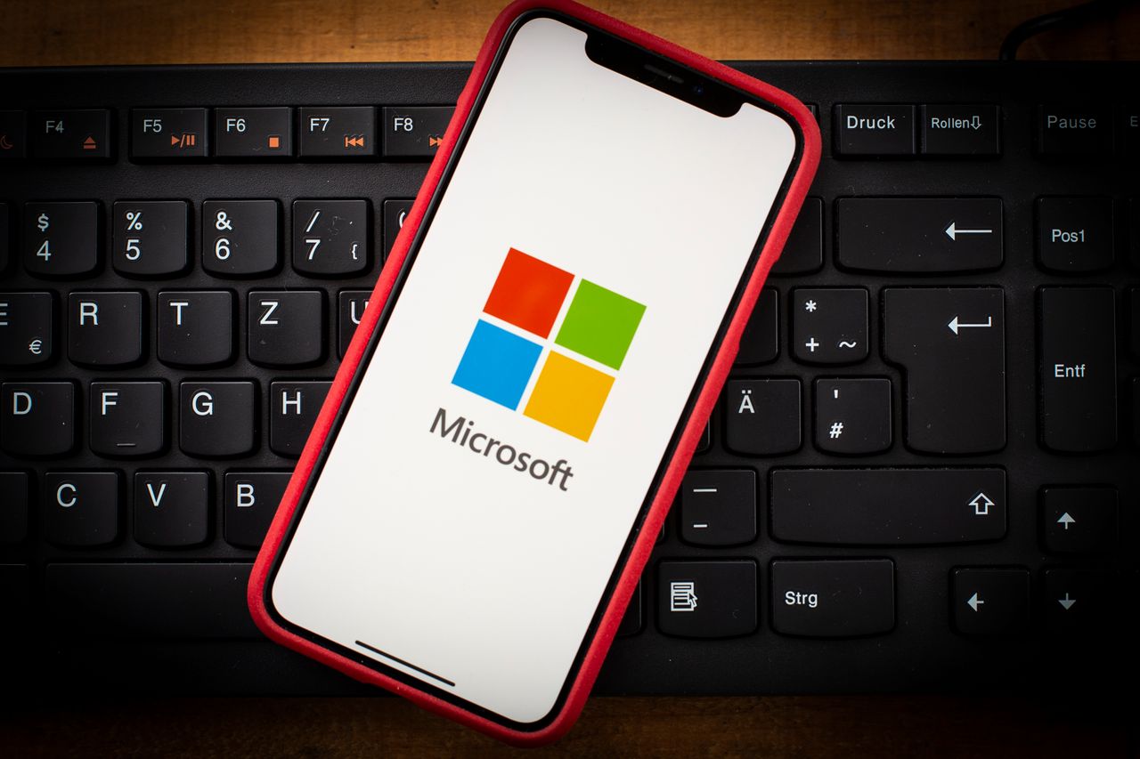 Windows 10 może działać w maszynie wirtualnej w iPhonie, fot. Getty Images