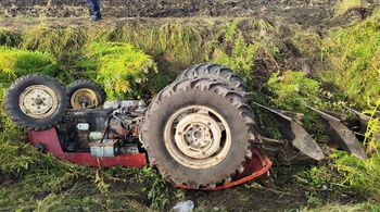 Tragedia podczas nocnych prac na polu. Nie żyje 24-latek
