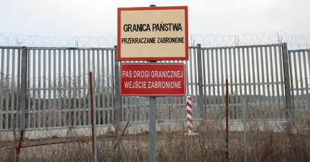 Polacy chcą większej kontroli nad cudzoziemcami. Nowe dane z badania