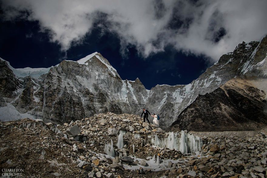 Ślub na szczycie Mount Everest? Dlaczego nie! Zdjęcia są zachwycające 11