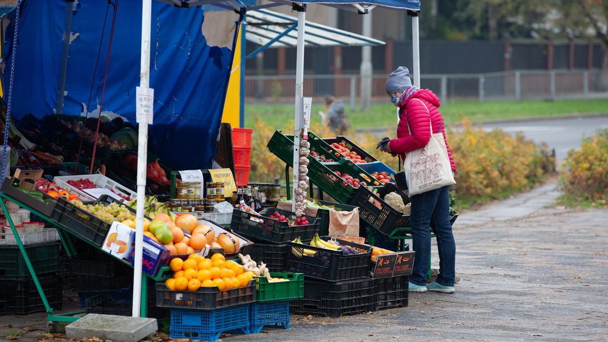 zakupy bazar ceny warzywa owoce warzywniak inflacja 