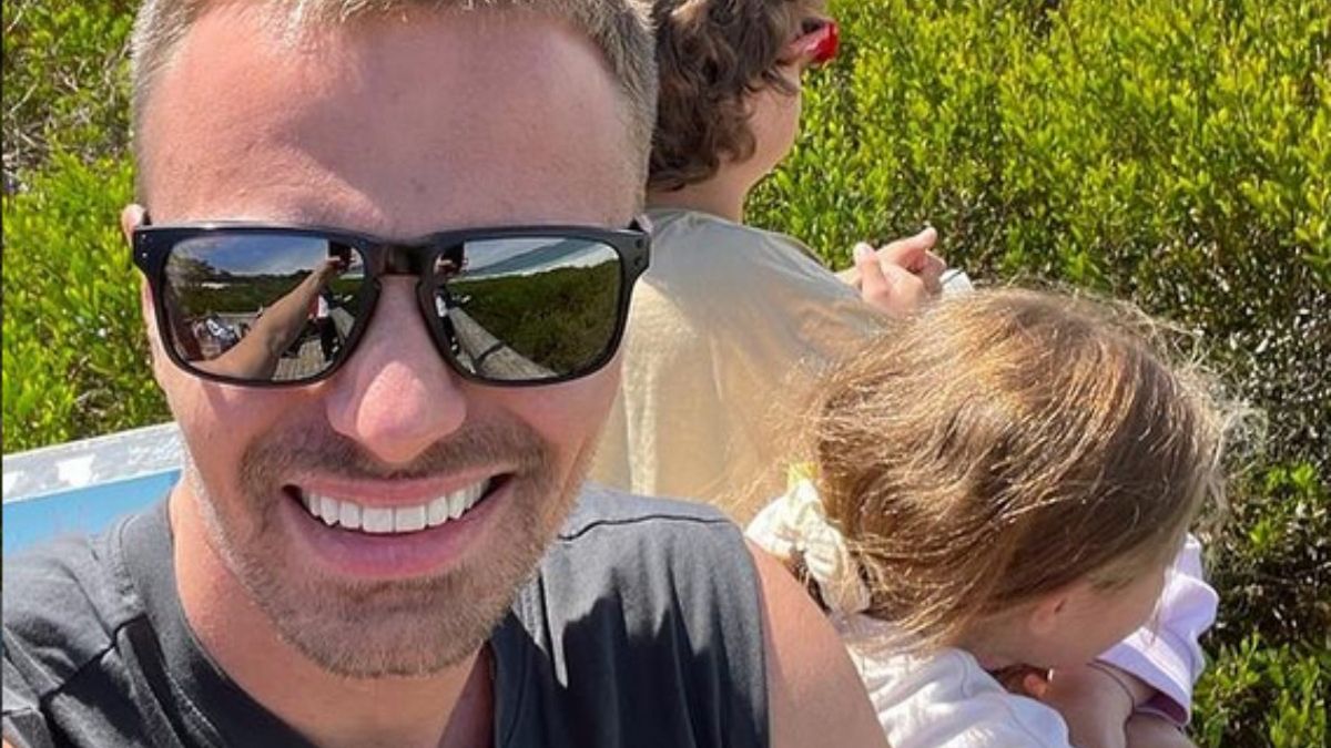 Fani we wpisach tancerza dopatrują się komentarzy do rozstania z Cichopek