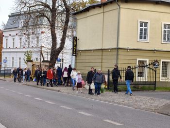 Wałbrzych: Rzeka odwiedzających największą wałbrzyską nekropolię płynie nieprzerwanie