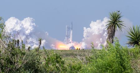Starship V3 wystartował. Udany lot megarakiety Elona Muska