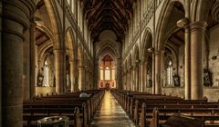 "Cyfrowe przebudzenie" w Kościołach. AI pisze kazania i symuluje rozmowę z Bogiem