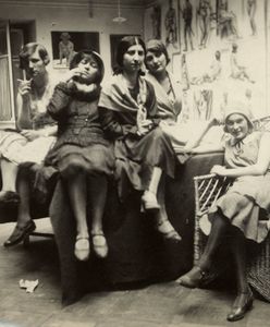 Warszawa. Ekscentryczna miłość do marynarzy. Losy artystek z ASP