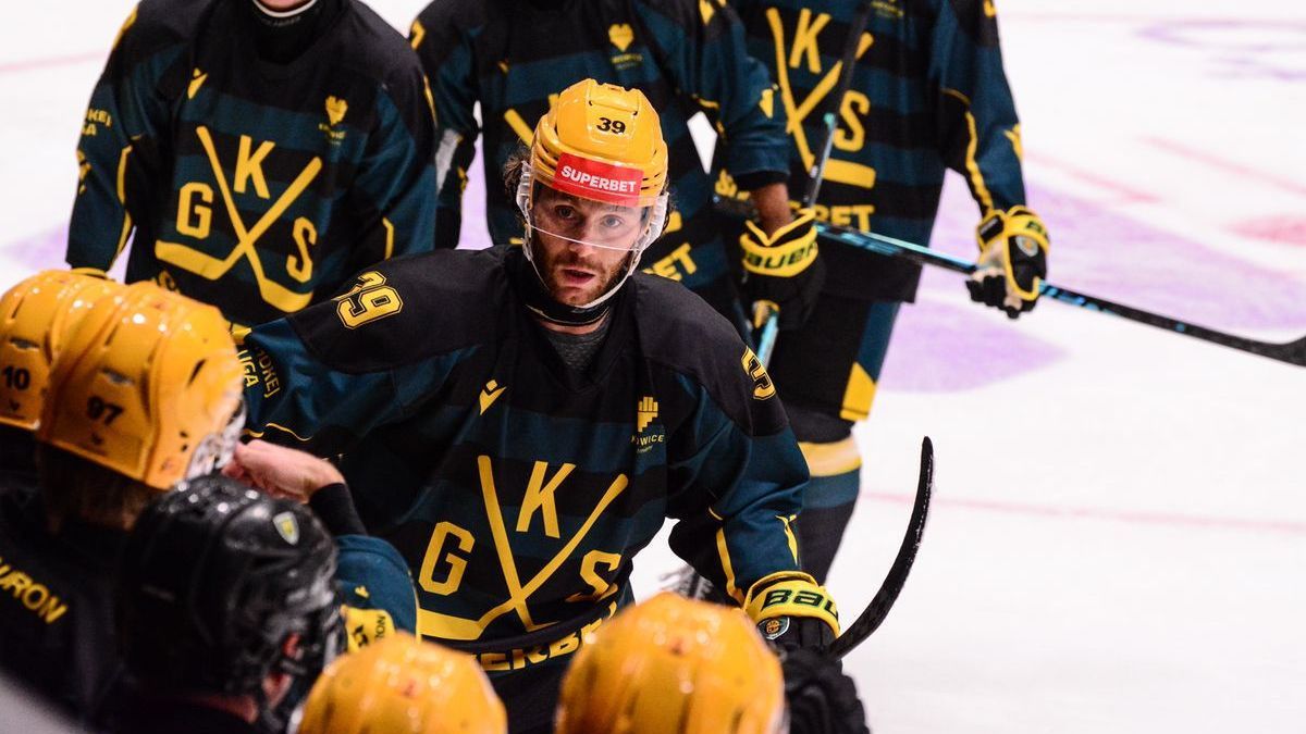 Gol łyżwą w dogrywce dał zwycięstwo w meczu na szczycie!