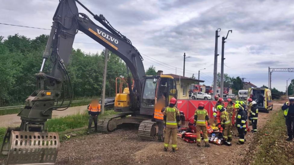 Operator koparki był pijany. Najechał pracownika