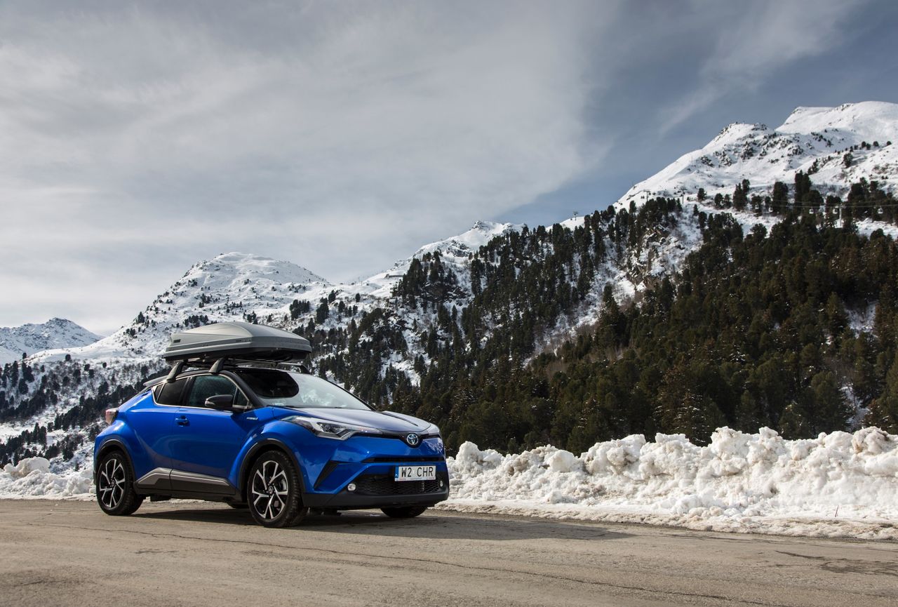 Czy hybrydowy SUV ze skrzynią E-CVT nadaje się na wyjazd w góry? Toyota C-HR w Alpach