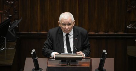 Sejm podjął uchwałę. Kaczyński grzmi