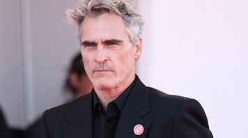 Joaquin Phoenix borykał się z licznymi skandalami. Nałogi, śmierć brata i... powrót NA SZCZYT