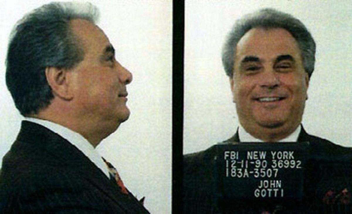John Gotti po aresztowaniu w 1990 r. Rok później uśmiech zniknął z jego twarzy